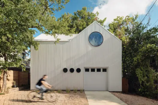 Exterior of the Birdhouse ADU in Austin's Chestnut neighborhood, designed by North Arrow Studio